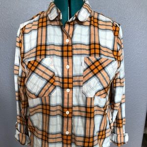 Levi women’s tailored shirt